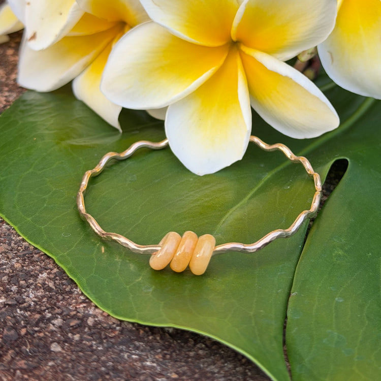 SZ 7.5 Wavy Kahana w/Yellow Jade Donuts