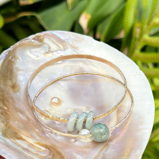 Jaded Lili'uokalani Bangle with Jadeite Donut Bead