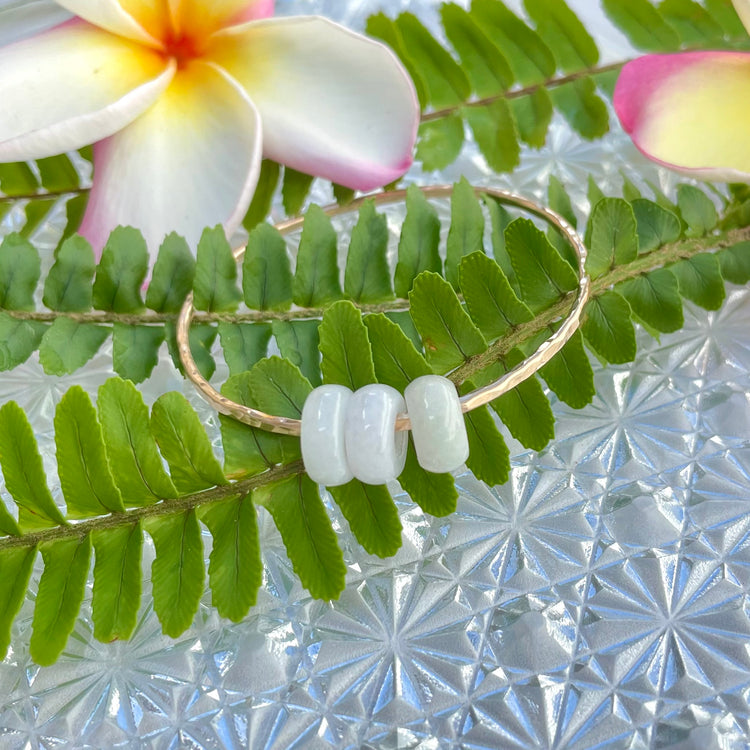 Keiki White Jade Donut Bangle