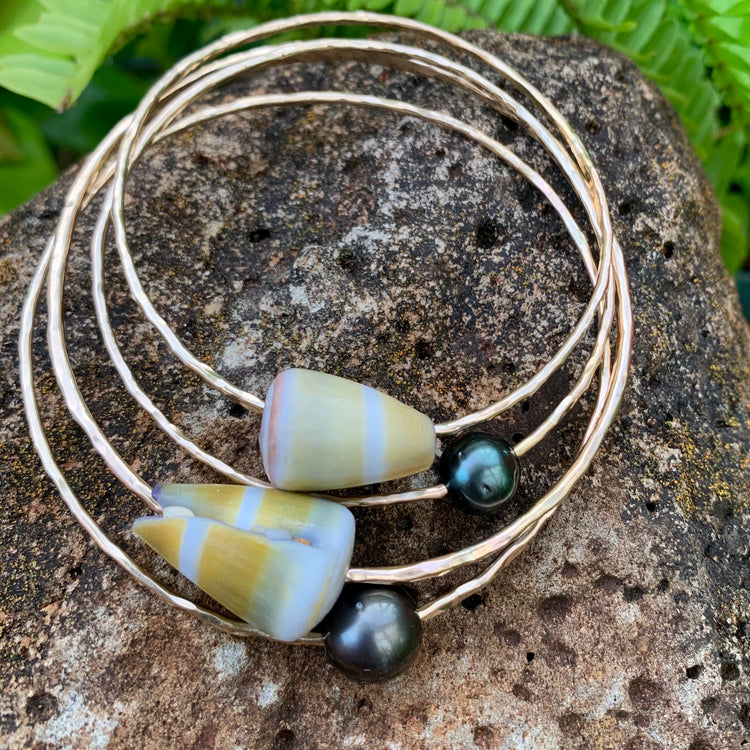 Golden-Yellow Cone Shell Bangle