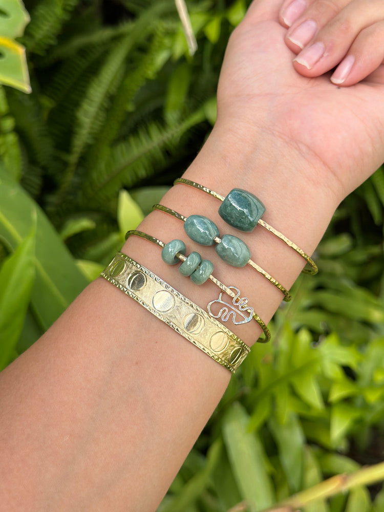 Jaded Liʻi Barrel Bangle in Burmese