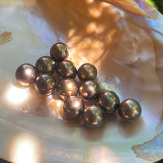 Chocolate Tahitian Pearl Bangle