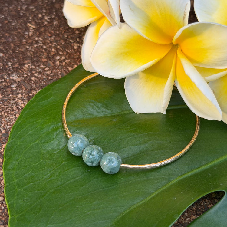 SZ 7.75 Carved Jade Bead Trio