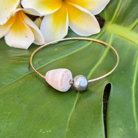 SZ 8.5 Brown Cone Shell W/Tahitian Pearl Bangle