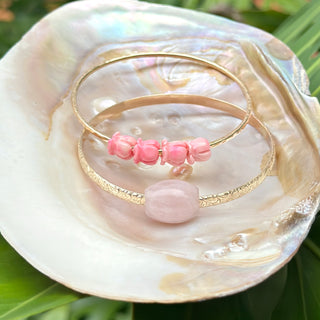 Liliʻuokalani Bangle w/ Rose Quartz Barrel