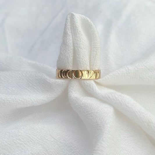 Nā Mahina Ring