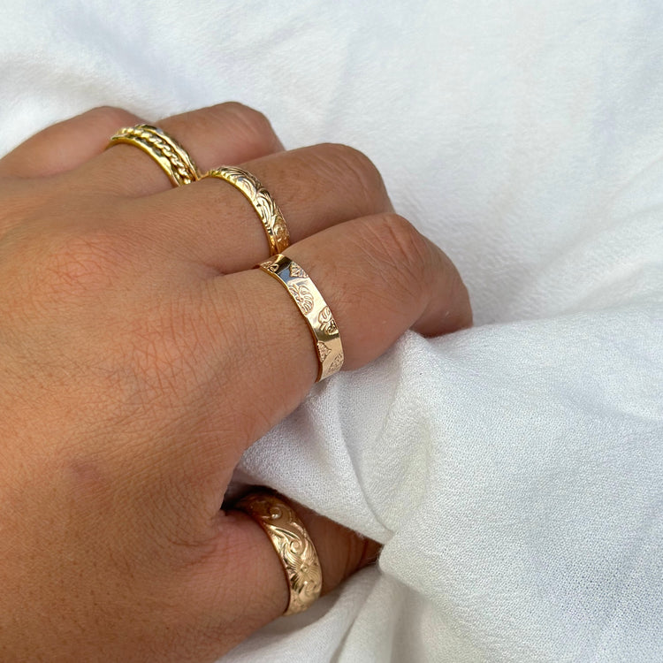 Lāʻape Monstera Ring