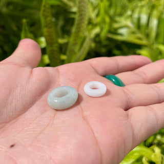 Jaded Lili'uokalani Bangle with Jadeite Donut Bead